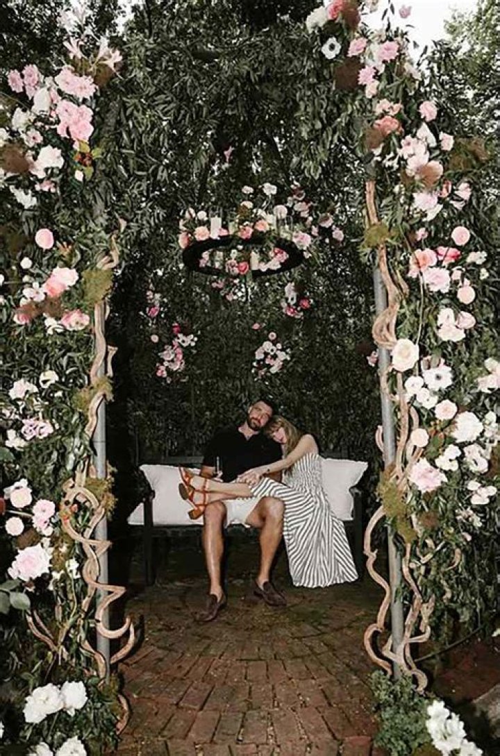 10TV: Who Is Karina Nova? Is She Engaged To Her Boyfriend? Leaving For San Francisco