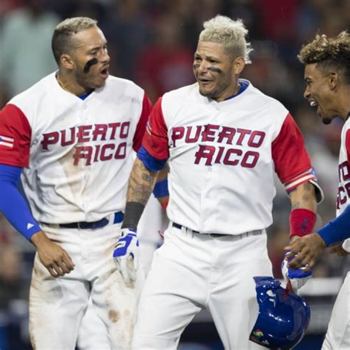 Alex Cora Teams Coached, Twins, house, Contract And Family Of The Puerto Rican Baseball Manager
