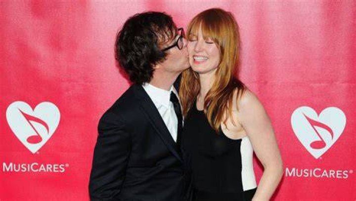 Alicia Witt Husband, Married, Net Worth, Age, Feet, Bikini, Boyfriend