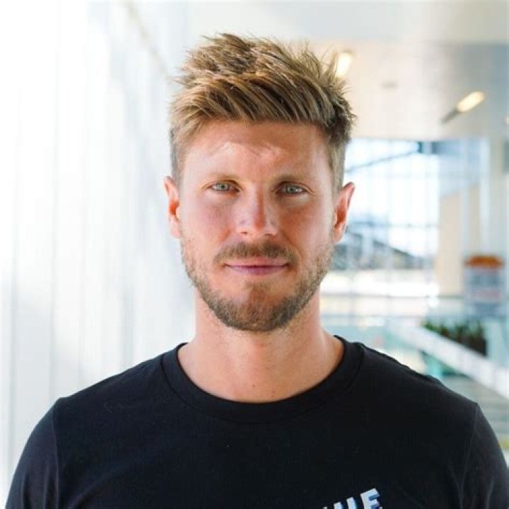 Andrew Taggart’s Net Worth, Age, Height, Weight, Girlfriend, Dating, Bio-Wiki