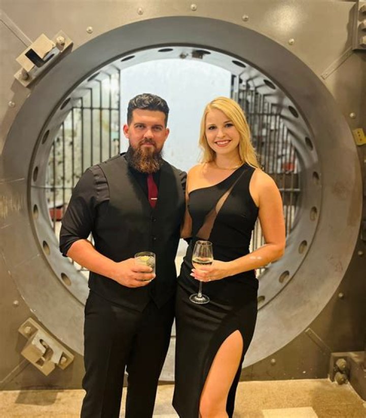 April Tracy, Girlfriend Hannah Death Cause Explored: Meet Drew Jacobs Wife