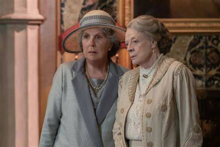 Are Penelope Wilton and Maggie Smith friends?