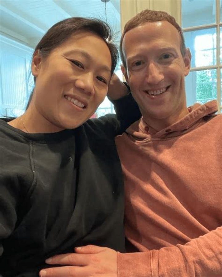 Arielle Zuckerberg Wiki, Bio, Age, Height, Brother, Husband, Kids, Coatue, and Net Worth