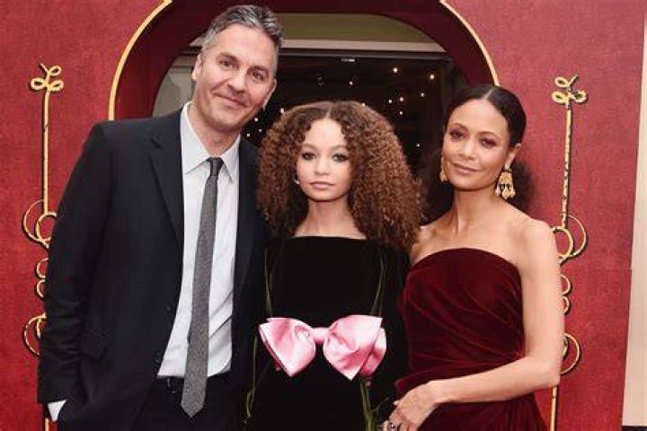 Becki Newton Parents: Meet Jennifer Newton