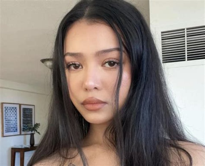 Bella Poarch Famous Tiktok: How Old Is Bella Poarch? Instagram Followers