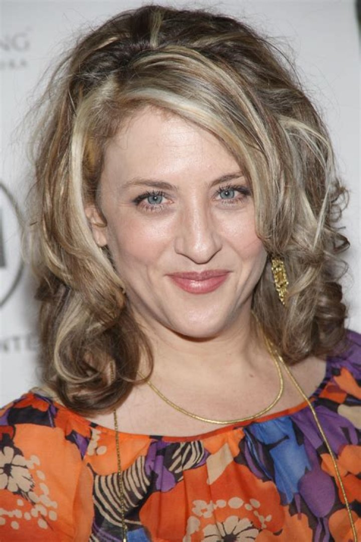 Bitty Schram Bio, Wiki, Age, Height, Married, Family, Career and Net Worth