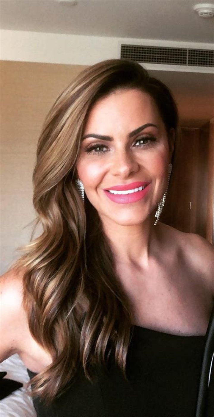 Bricia Weir Today, Marriage, Net Worth, Bio, Instagram