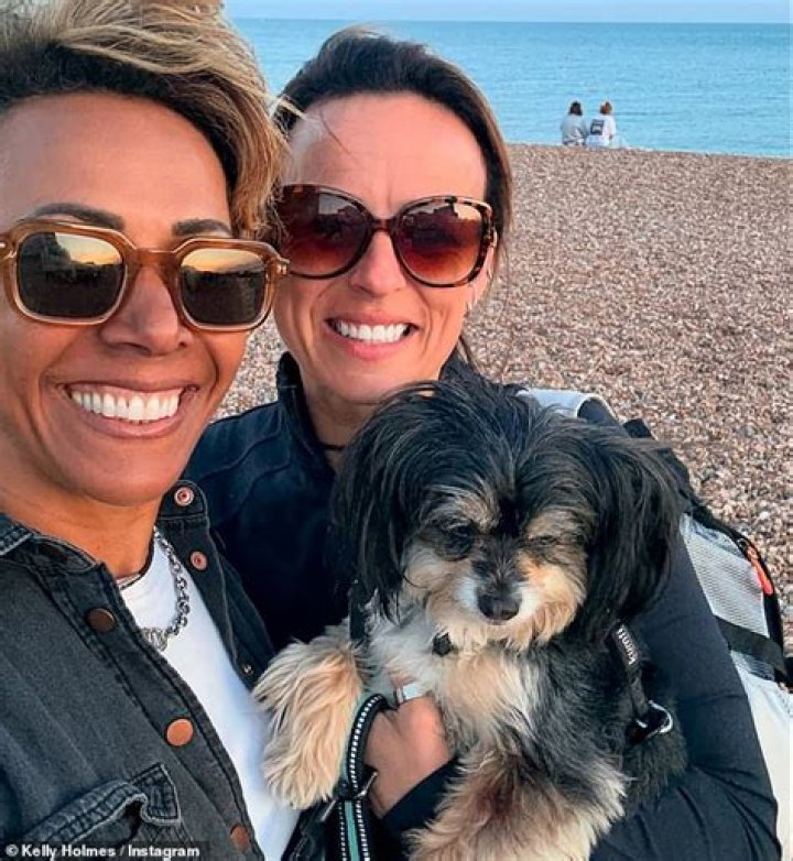 British Athlete Dame Kelly Holmes Married, Net Worth, Husband, Boyfriend, Age