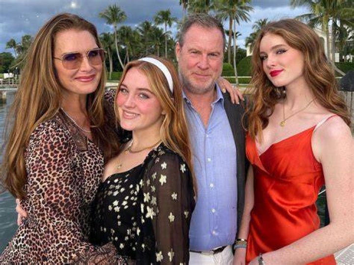 Brooke Shields: Husband, net worth, tattoos, smoking & body measurements