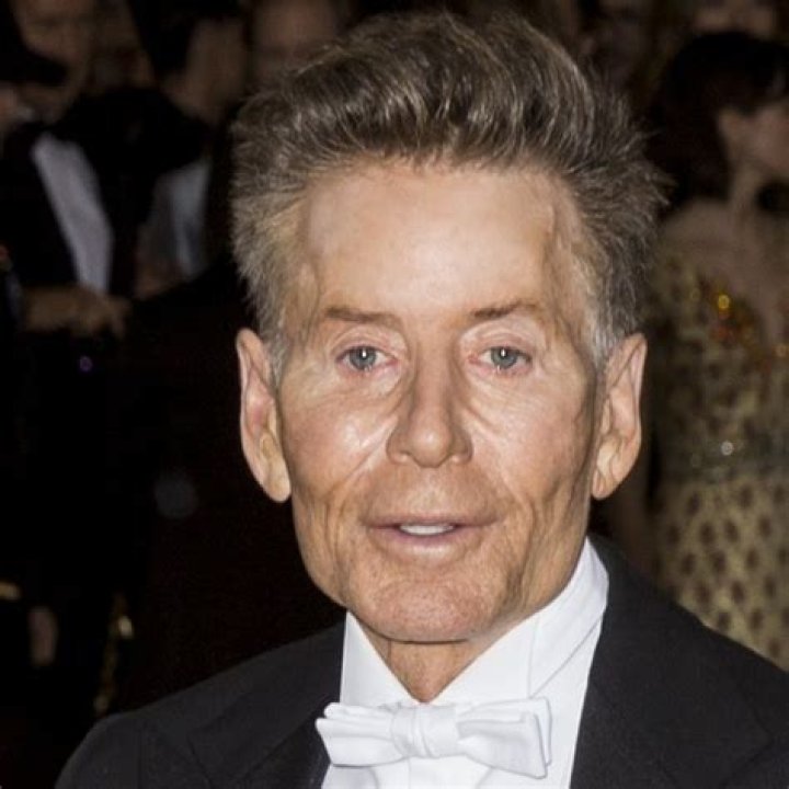 Calvin Klein’s net worth, biography, fact, career, awards and life story