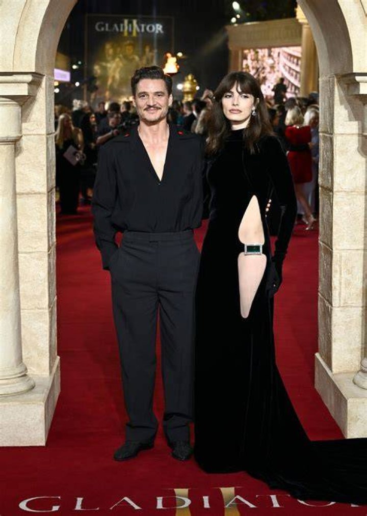 Can Pedro Pascal speak Spanish?