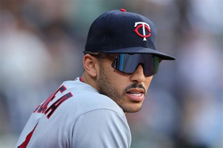 Carlos Javier Correa, Jr Age, Wiki, Biography, Wife, Children, Salary, Net Worth, Parents