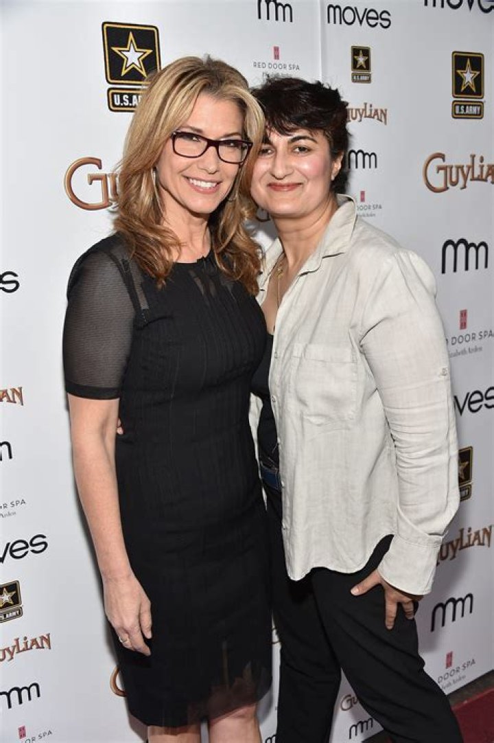 Carol Costello: Husband, net worth, tattoos, smoking & body measurements