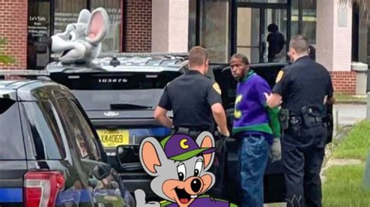 Charlie And Lola Voice Actor Arrested: Is Daniel Mayers Really Arrested?