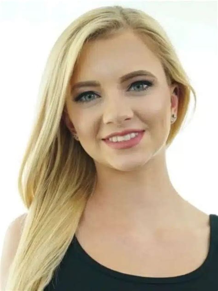 Claudia Conway (TikTok Star) Wiki, Bio, Age, Height, Weight, Dating, Boyfriend, Career, Net Worth, Facts