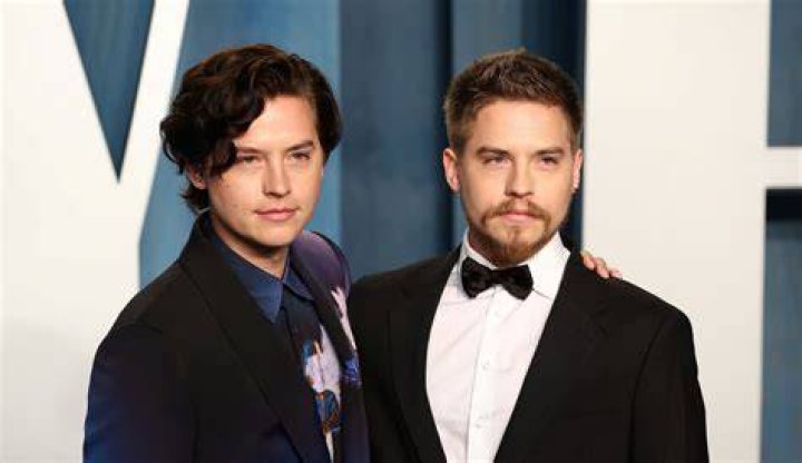 Cole Sprouse Wikipedia, Ethnicity, Age, Height, Career, Family, Facts