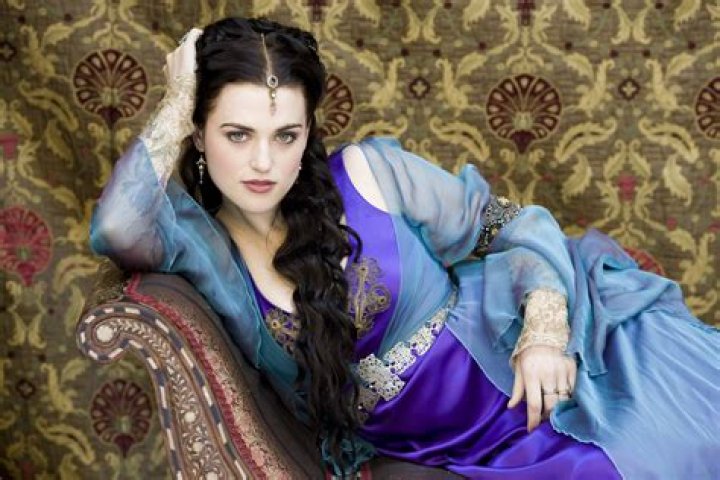 Colin Morgan Bio, Age, Height, Wife Katie McGrath, Merlin and Net Worth