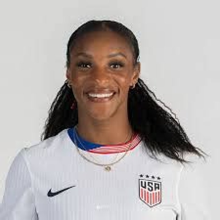 Crystal Alyssia Dunn Age, Wiki, Biography, Body Measurement, Parents, Family, Salary, Net worth