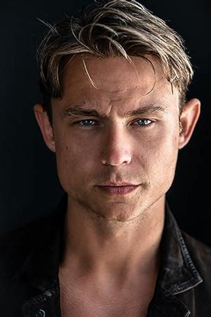 Dennis Mojen