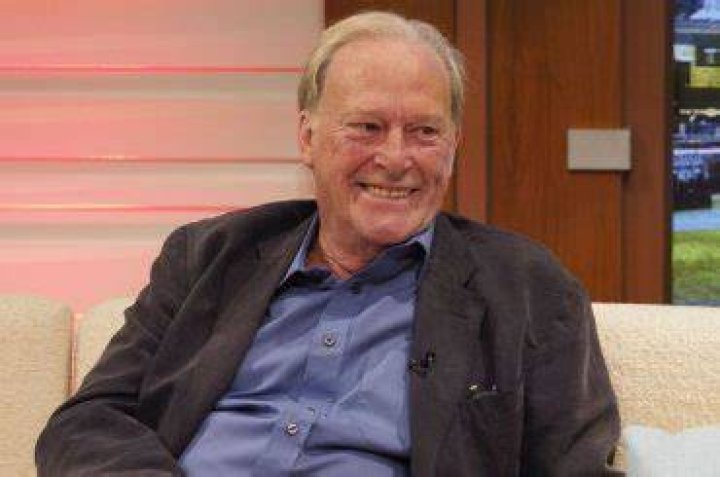 Dennis Waterman Teeth Photo: What Happened To Dennis Waterman’s Teeth?