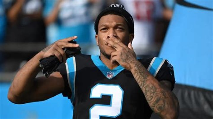 DJ Moore Biography: Instagram, Age, High School, Net Worth, Stats, Contracts, Wife, Draft, Wikipedia, Girlfriend
