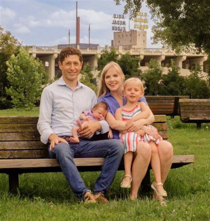 Dorion Renaud Bio, Wiki, Age, Family, Wife, CEO Buttahskin and Net Worth