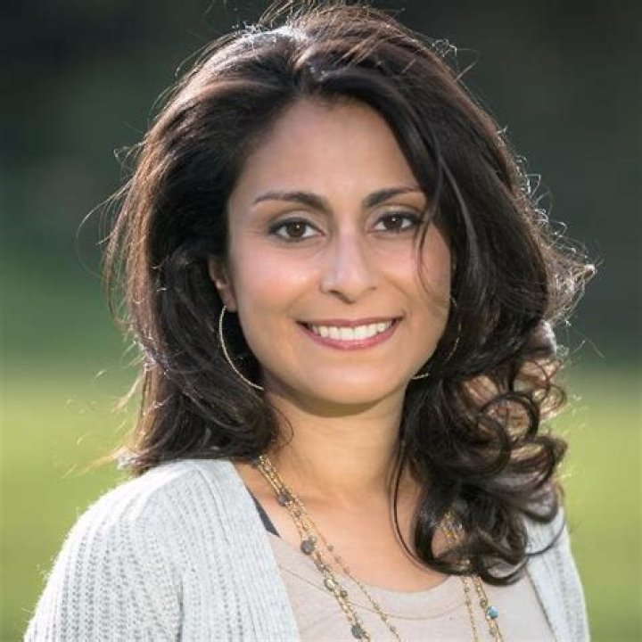 Dr. Celine Gounder Bio, Wiki, Age, Height, Parents, Husband, Net Worth and Podcast
