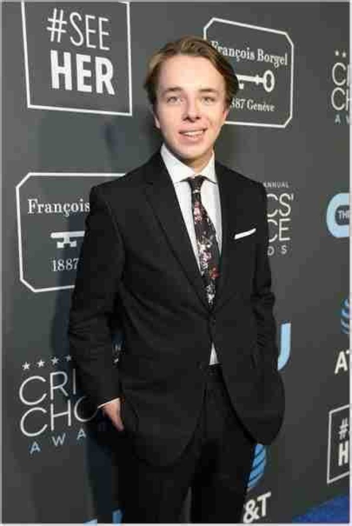 Ed Oxenbould | Bio, Age, Net Worth, Relationship, Career
