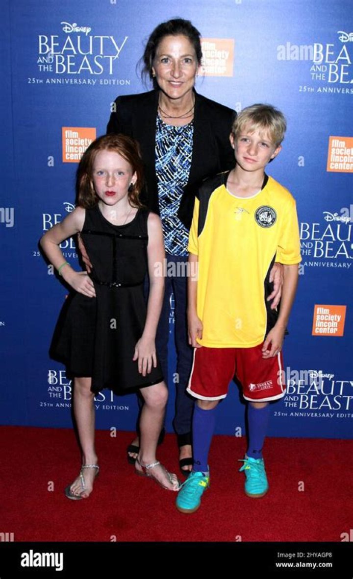 Edie Falco Kids | Macy And Anderson Falco, Who Is Her Husband?