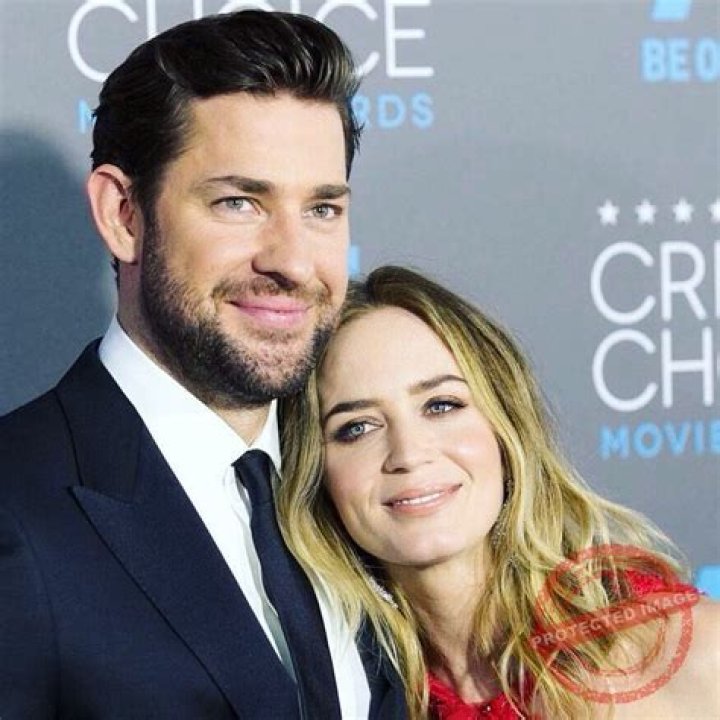Emily Zeck Bio, Wiki, Age, Height, Boyfriend, Songs, Music, and Net Worth.