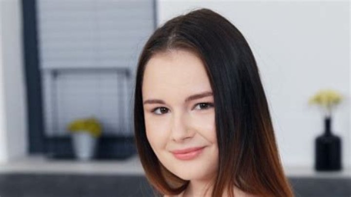 Emma Jay Thomas Wiki, Biography, Age, Height, Instagram, Boyfriend, Profession, Net Worth, Nationality