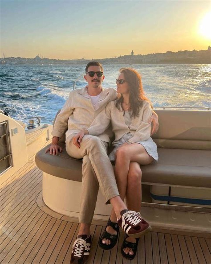Emma Turner: Andrew Schulz Girlfriend Turned Fiance, Age, Instagram Biography