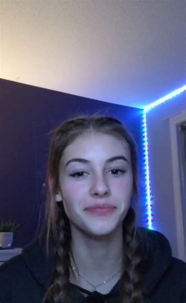 Eva Cudmore (TikTok Star) Wiki, Biography, Age, Height, Weight, Measurements, Boyfriend, Net Worth