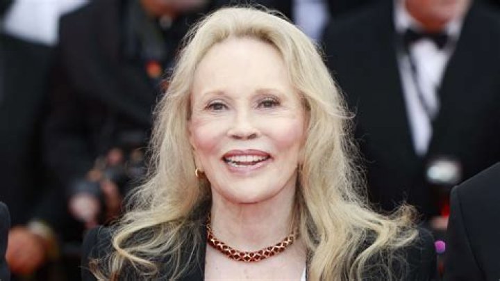 Faye Dunaway’s Net Worth, Age, Height, Weight, Husband, Kids, Bio-Wiki