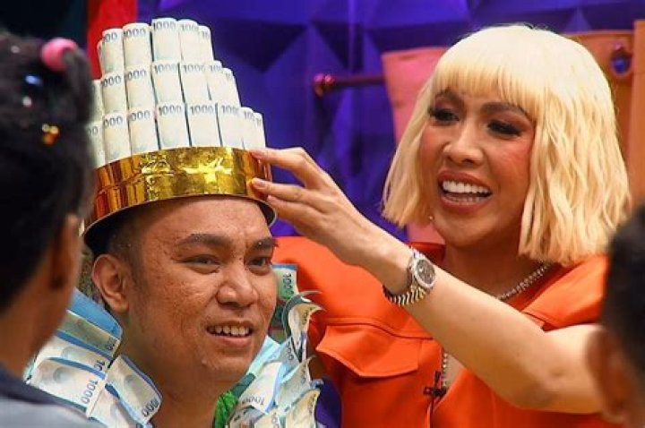 Filipino Comedian Chad Kinis Hair: Birthday, Age, Net Worth, Wiki Age, Biography,
