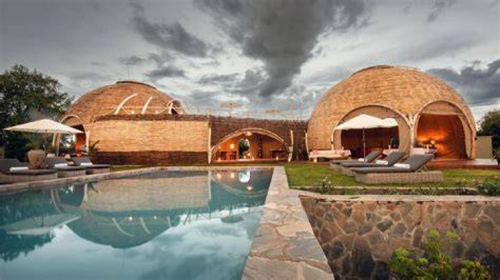 Four Pillars Lodge Chilanga, Kafue, Zambia