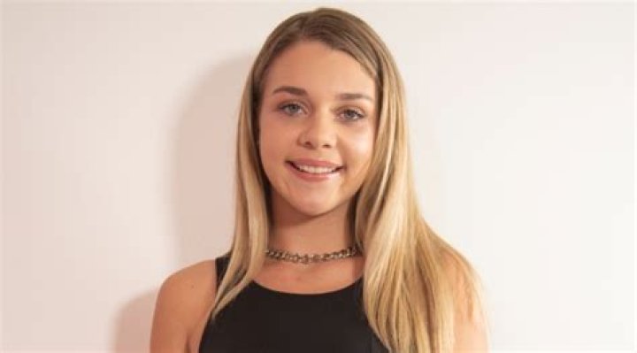 Gabbie Carter (Instagram Star) Wikipedia, Biography, Age, Height, Weight, Boyfriend, Net Worth, Family, Facts
