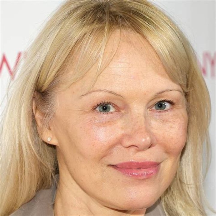 How Much Money Does Pamela Des Barres Make? Latest Pamela Des Barres Net Worth Income Salary