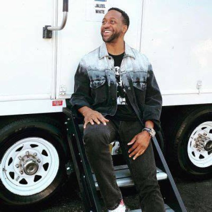 How Tall Is Jaleel White Height, Weight, Body Measurement
