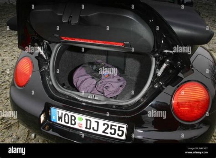 How to open trunk of volkswagen beetle