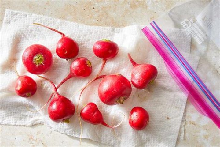 How to store cut radishes