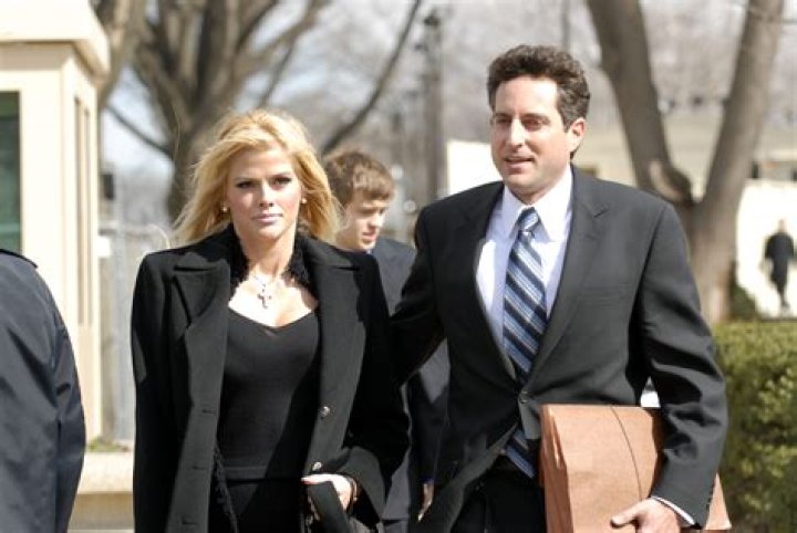 Howard K. Stern Attorney, Biography, Age, Education, Wife, Height, Paternity Dispute and Net Worth