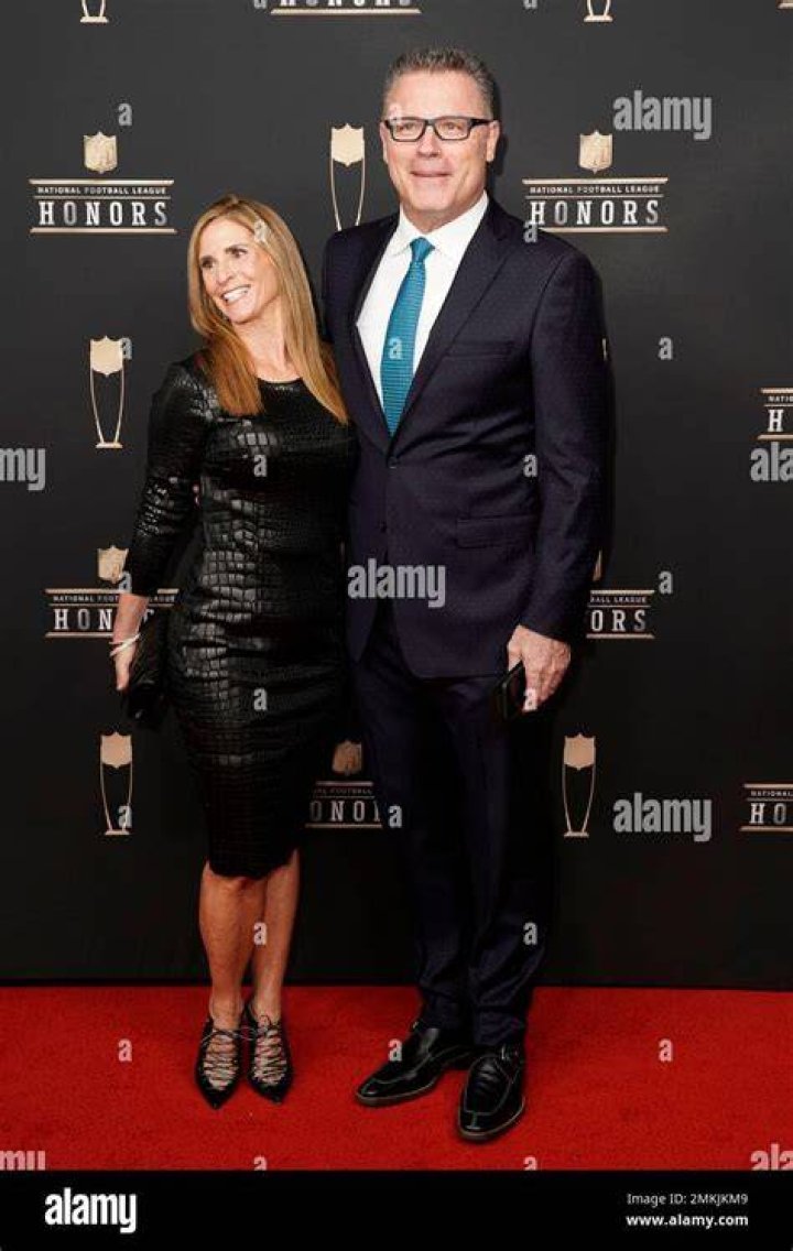 Howie Long Wife, Sounds, Family, Age, Height, Biography