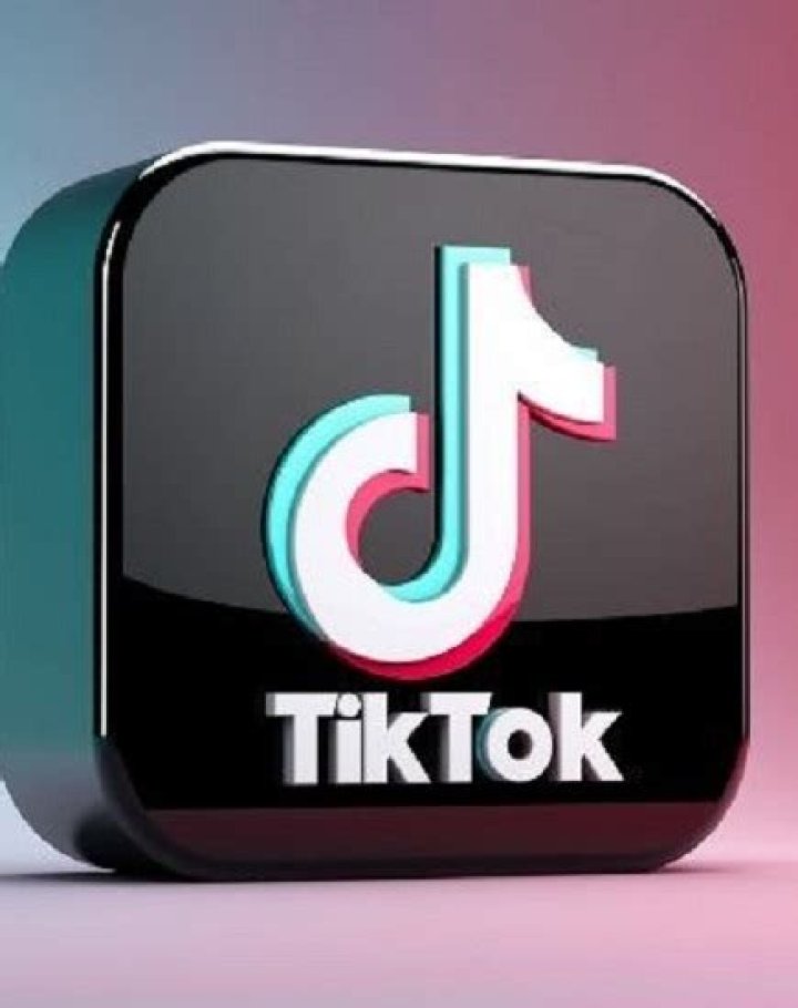 I Am Woman I Am Fearless Song – Lyrics and Tiktok Trend Explained