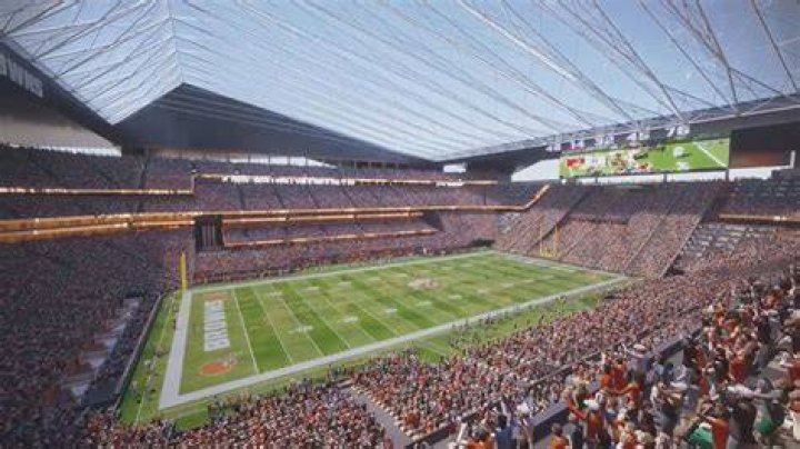 Is cleveland browns stadium real grass