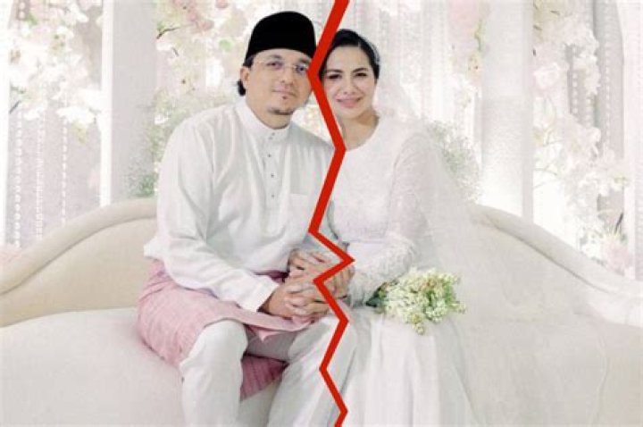 Is Engku Emran Cerai His Wife Noor Nabila? Relationship Timeline