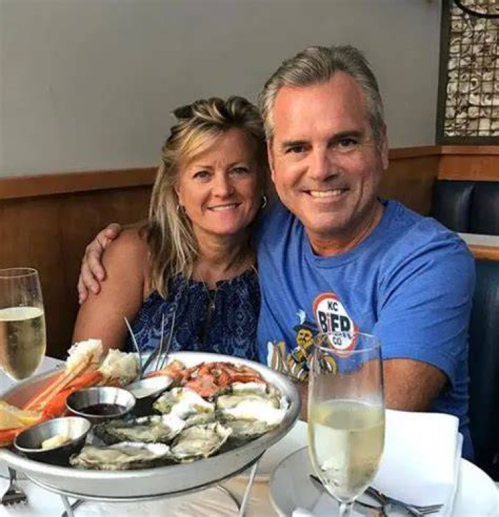 Is Mark Alford Fox 4 Retiring? Wife & Net Worth -Meet Him On Instagram