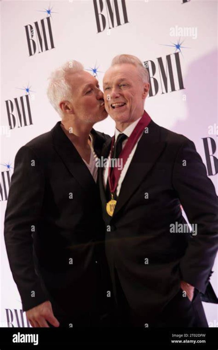 Is Martin and Gary Kemp twins? Is Gary Kemp older than Martin?