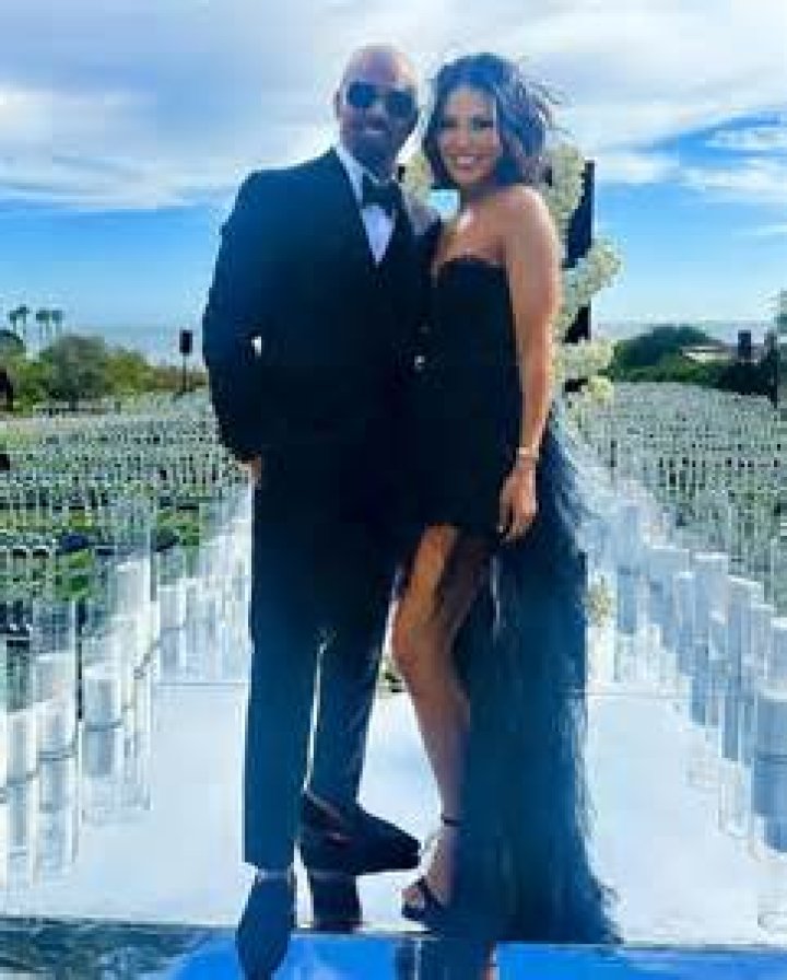 Is Shemar Moore Married, Who Is His Wife? Family, Parents, Is He Gay?