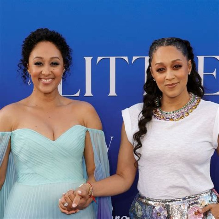 Is Woah Vicky Pregnant? Everything On Her Sister Stephanie And Their Age Gap